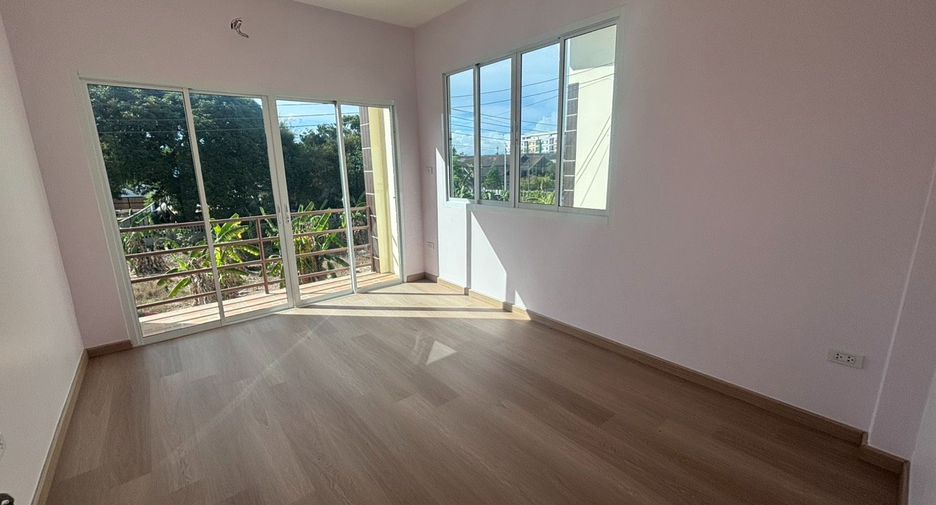 Reihenhaus zum Kauf mit 4 Zimmer in Mueang Rayong, Rayong