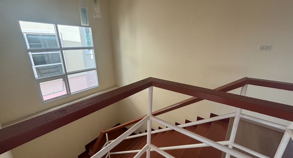Reihenhaus zum Kauf mit 4 Zimmer in Mueang Rayong, Rayong