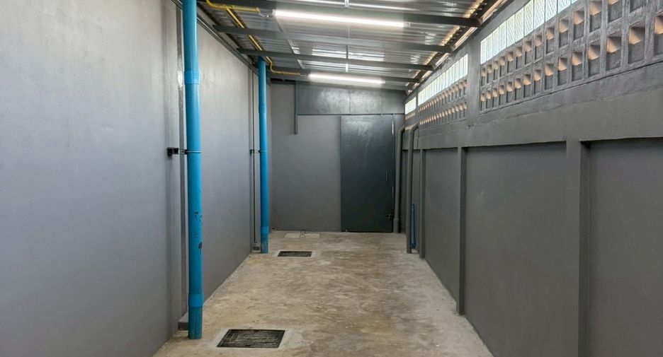 Almacén en alquiler de 2 habitaciones en Lam Luk Ka, Pathum Thani