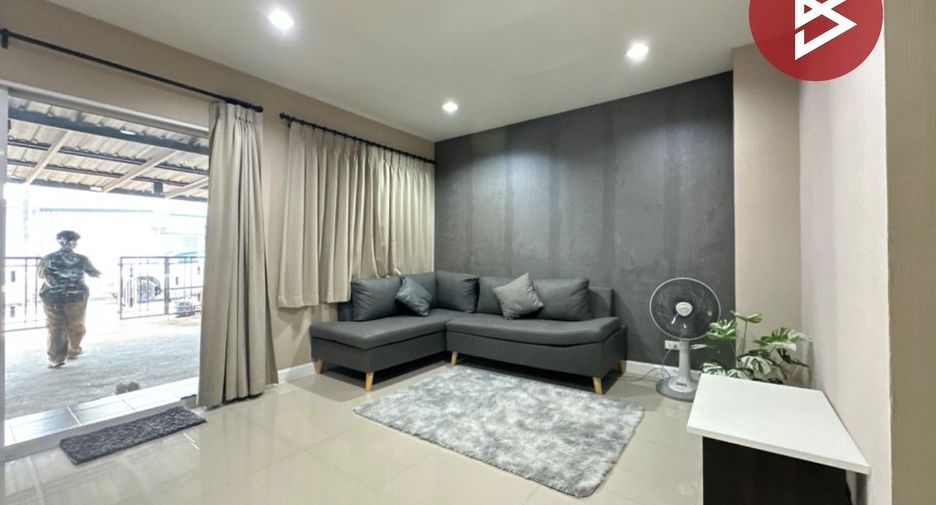 À vendre 2 chambres maison de ville à Nong Khae, Saraburi