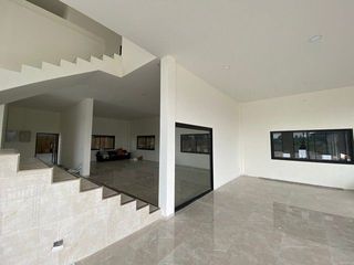 À louer 1 chambre entrepôt à Mueang Samut Sakhon, Samut Sakhon