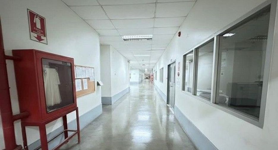 For sale 1 bed warehouse in Lat Krabang, Bangkok