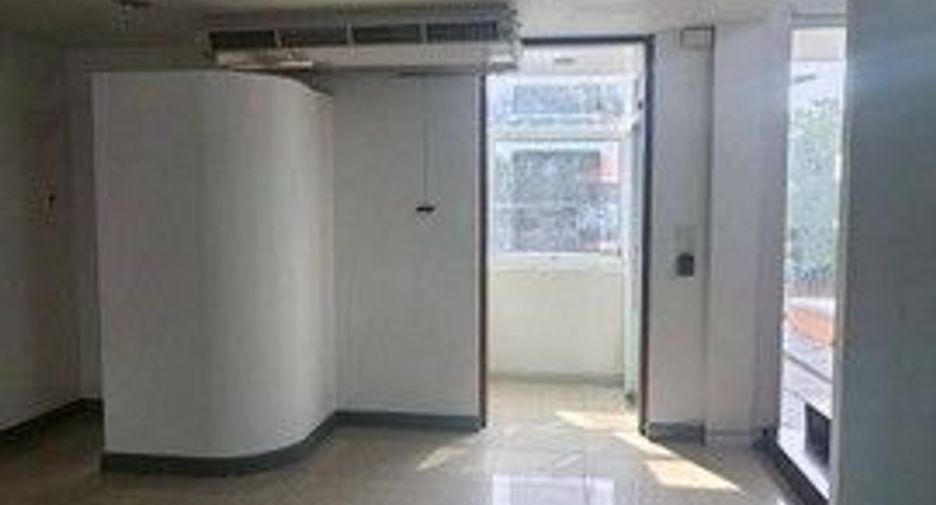For rent 1 bed office in Bang Kapi, Bangkok