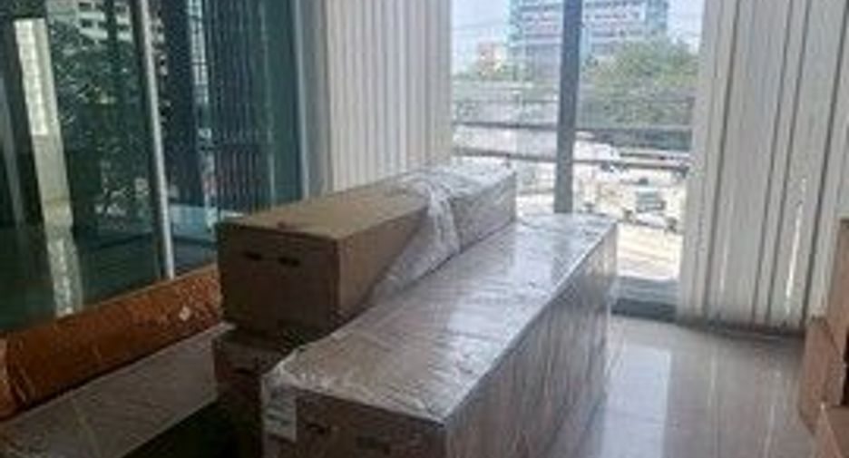 For rent 1 bed office in Bang Kapi, Bangkok