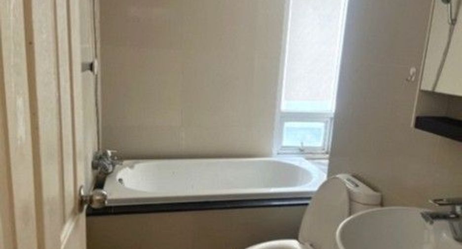 For sale 1 bed condo in Bang Kapi, Bangkok