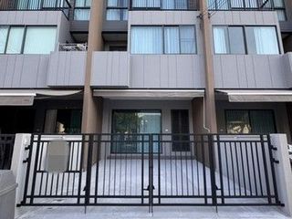 For rent 2 bedrooms house in Saphan Sung, Bangkok