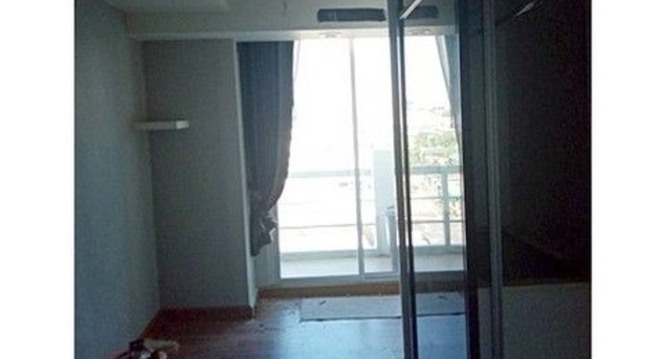 For sale 1 bed condo in Khlong Toei, Bangkok