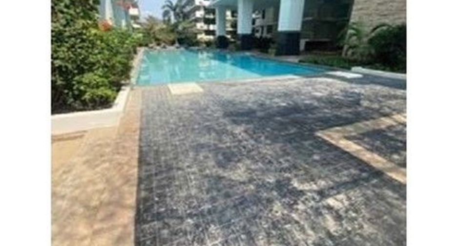 For sale 1 bed condo in Khlong Toei, Bangkok