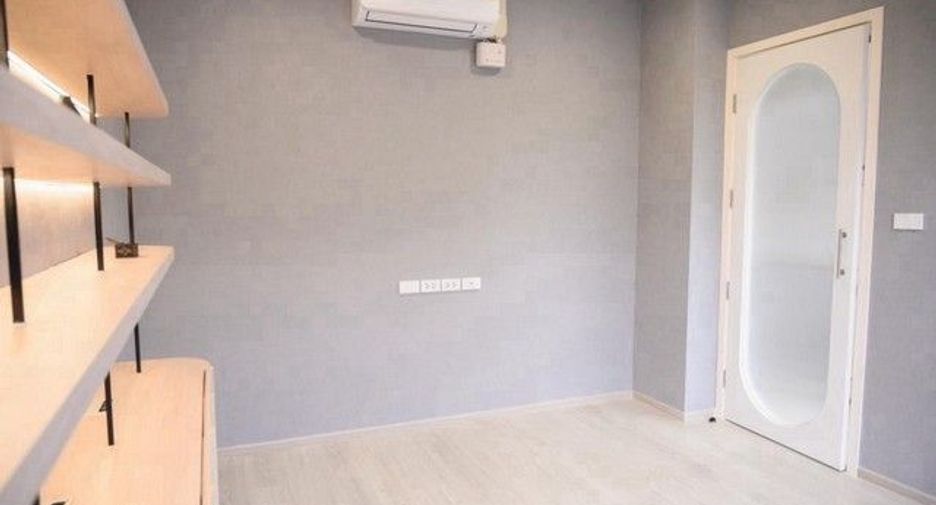Haus zur Miete mit 2 Zimmer in Rat Burana, Bangkok