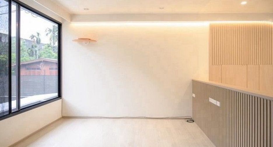 Haus zur Miete mit 2 Zimmer in Rat Burana, Bangkok