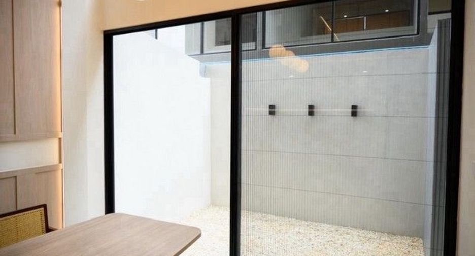 Haus zur Miete mit 2 Zimmer in Rat Burana, Bangkok