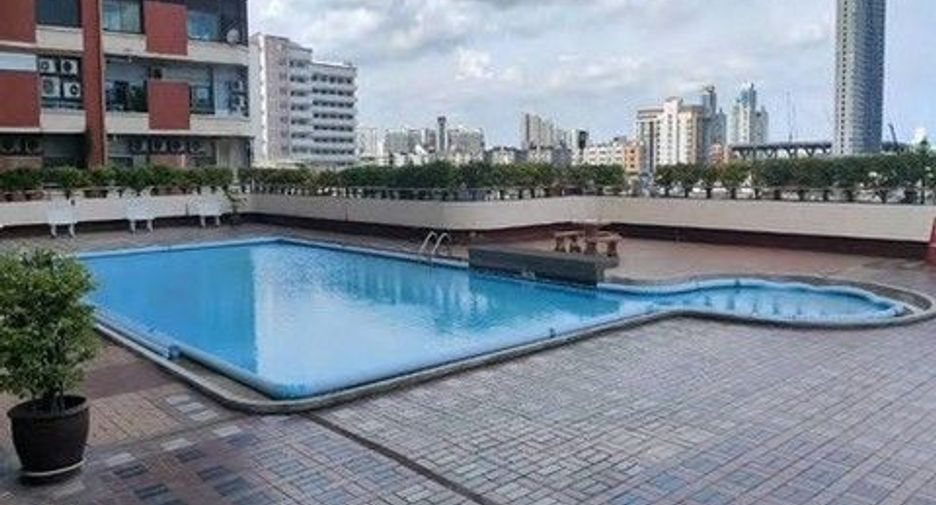 For sale 1 bed condo in Bang Na, Bangkok
