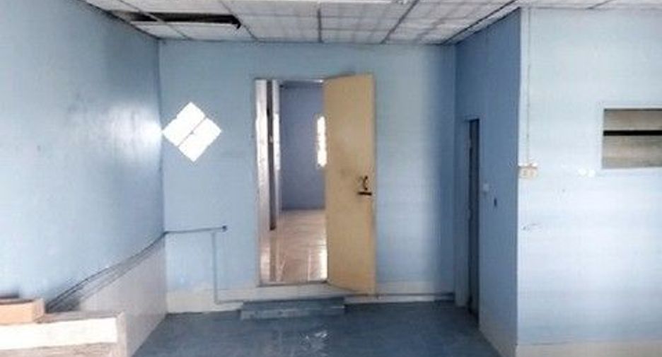 Reihenhaus zum Kauf mit 1 Zimmer in Nong Chok, Bangkok