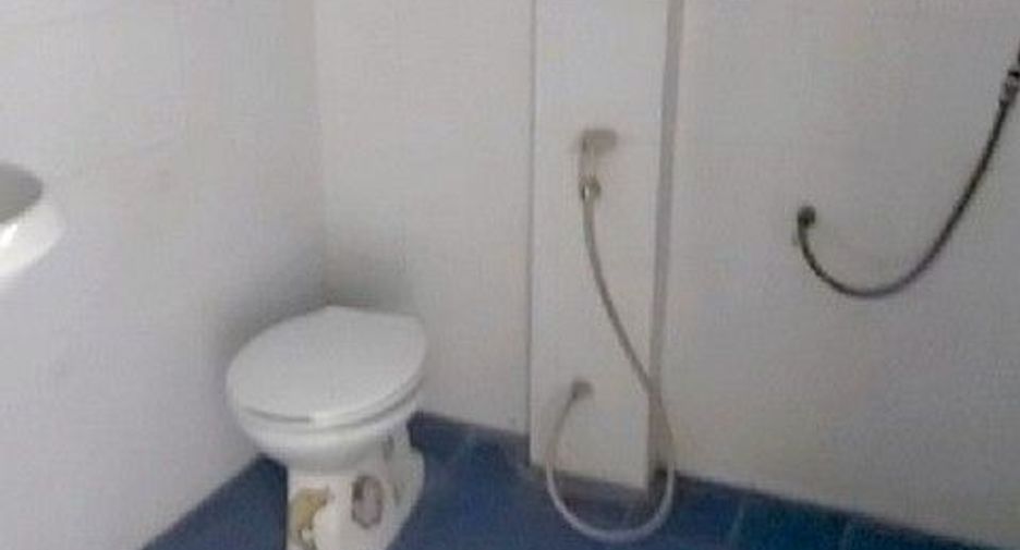 Reihenhaus zum Kauf mit 1 Zimmer in Nong Chok, Bangkok