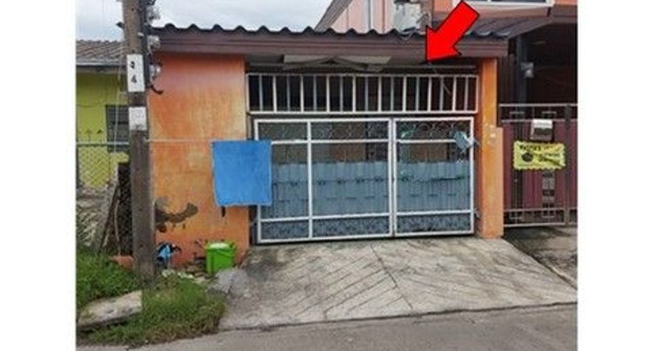 For sale 1 bed townhouse in Lat Krabang, Bangkok