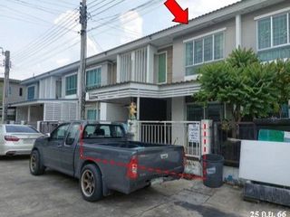 For sale 1 bed townhouse in Khlong Sam Wa, Bangkok