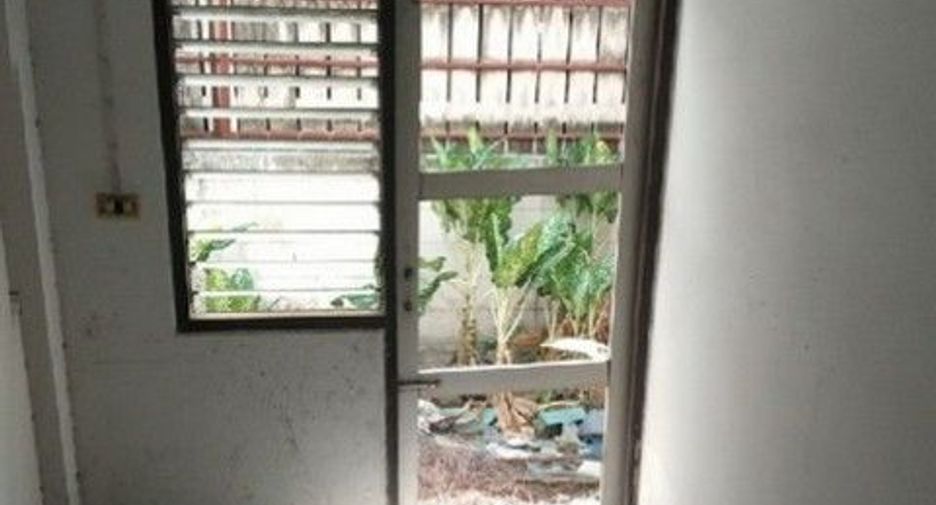 Casa adosada en venta de 1 habitaciones en Nong Khaem, Bangkok