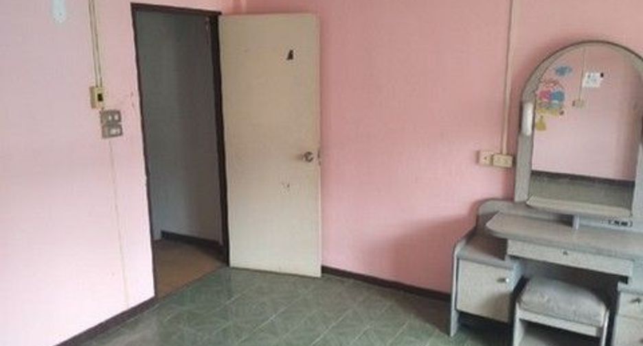 Casa adosada en venta de 1 habitaciones en Thung Khru, Bangkok