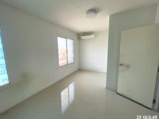 For sale 1 bed townhouse in Lat Krabang, Bangkok