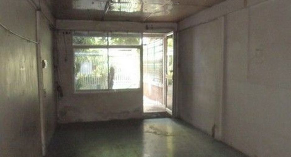 For sale 1 bed townhouse in Bang Kapi, Bangkok