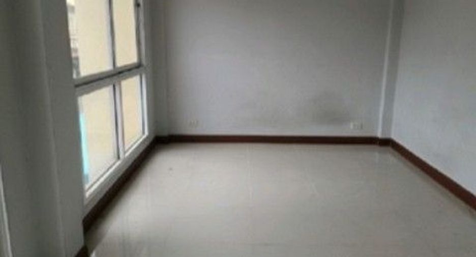 For sale 1 bed townhouse in Nong Chok, Bangkok