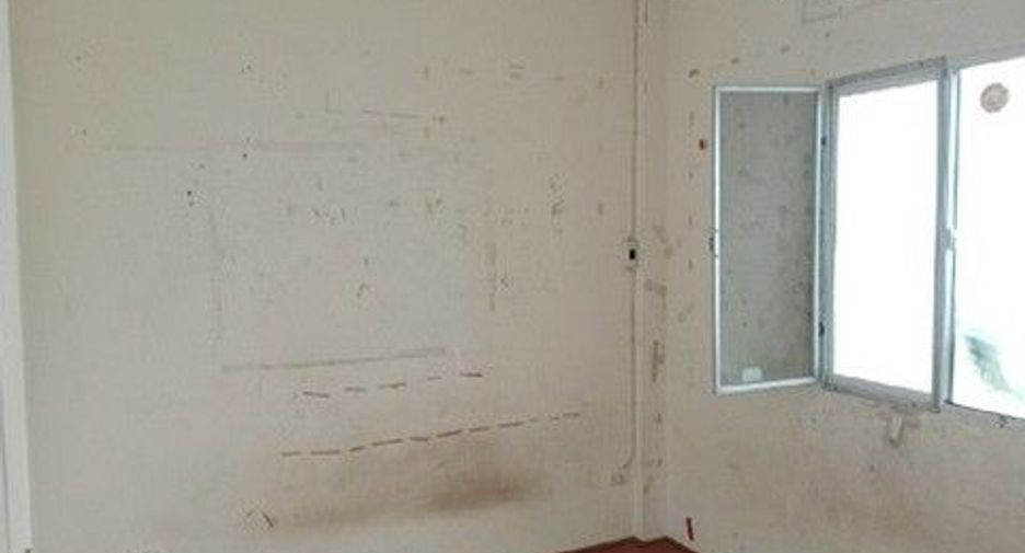 For sale 1 Beds townhouse in Sai Mai, Bangkok