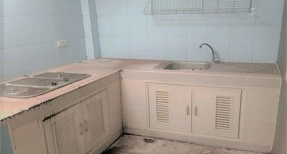 Продажа 1 кровать таунхаус в Кхлонг Сам Ща, Бангкок