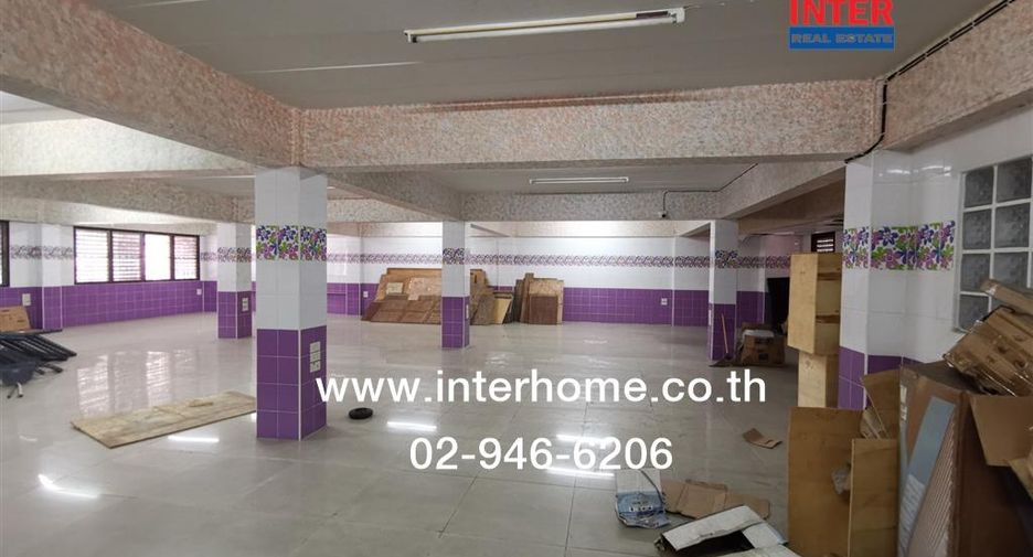 For sale 4 bedrooms retail Space in Khlong San, Bangkok