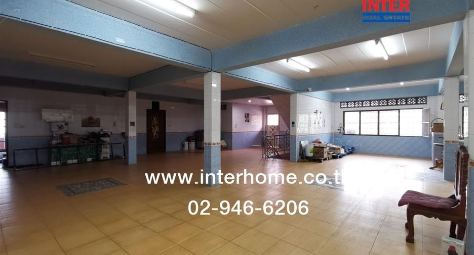 For sale 4 bedrooms retail Space in Khlong San, Bangkok