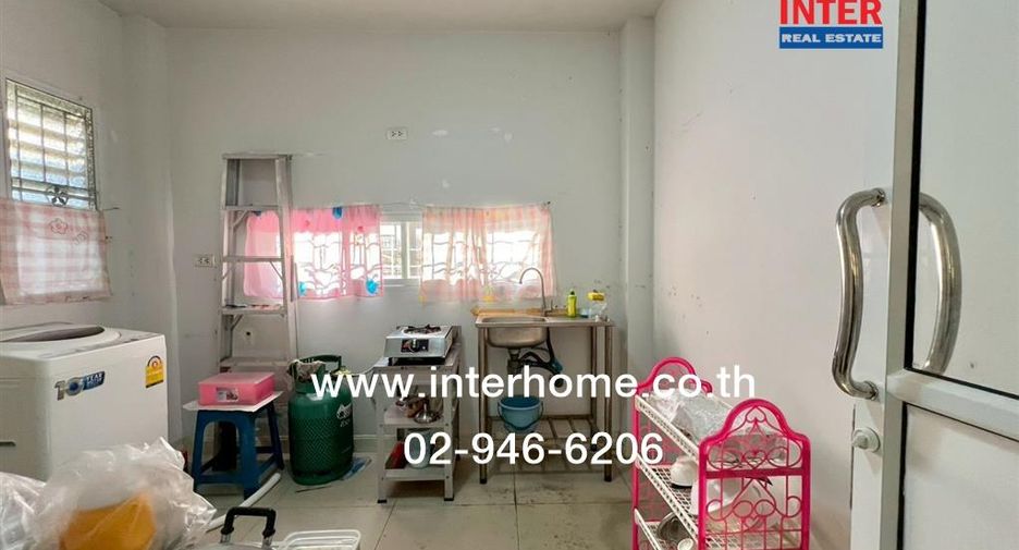 For sale 3 ベッドルーム house in Saphan Sung, Bangkok