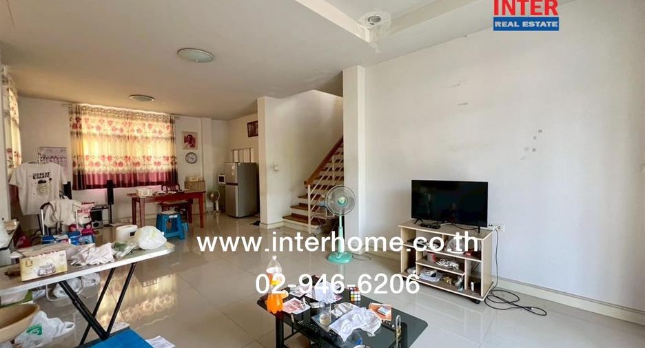 For sale 3 ベッドルーム house in Saphan Sung, Bangkok