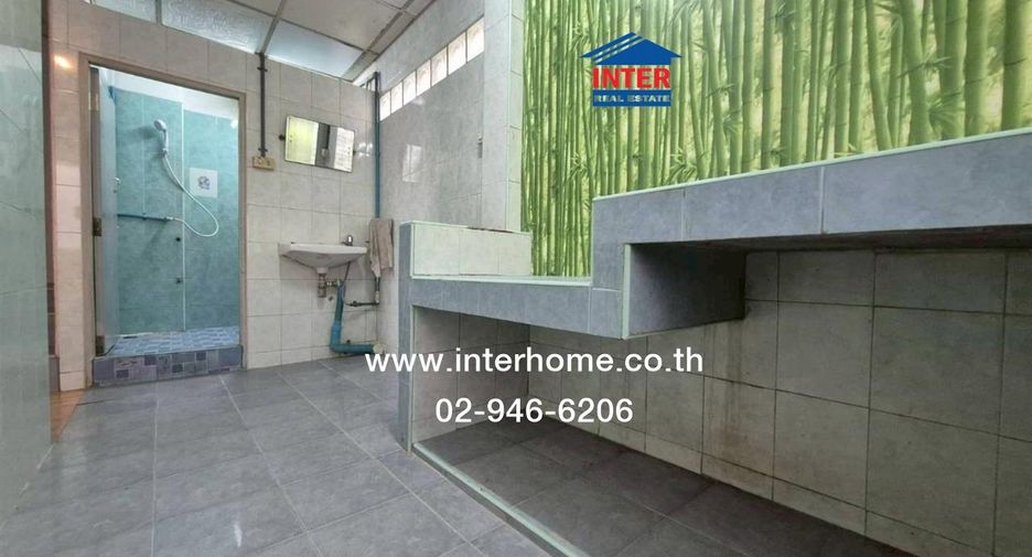 For sale 3 bedrooms townhouse in Mueang Nonthaburi, Nonthaburi