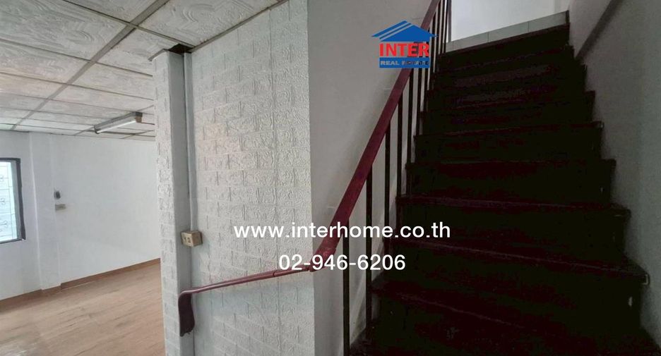For sale 3 bedrooms townhouse in Mueang Nonthaburi, Nonthaburi