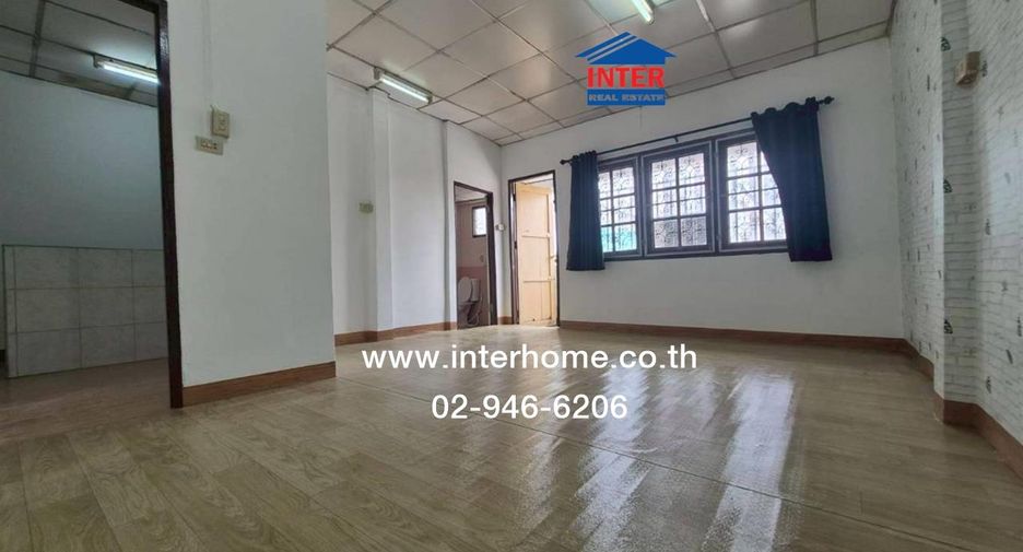 For sale 3 bedrooms townhouse in Mueang Nonthaburi, Nonthaburi