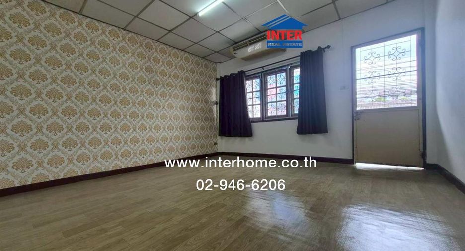 For sale 3 bedrooms townhouse in Mueang Nonthaburi, Nonthaburi