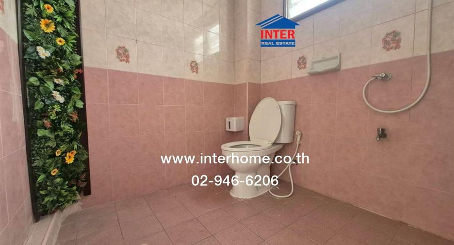 For sale 3 bedrooms townhouse in Mueang Nonthaburi, Nonthaburi