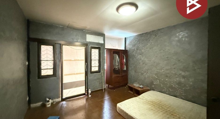 For sale 2 ベッドルーム townhouse in Khan Na Yao, Bangkok