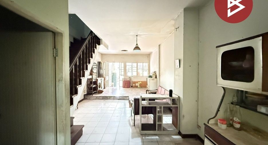 For sale 2 ベッドルーム townhouse in Khan Na Yao, Bangkok