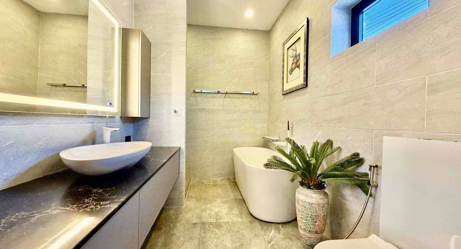 For sale 3 bedrooms villa in Bang Lamung, Chonburi