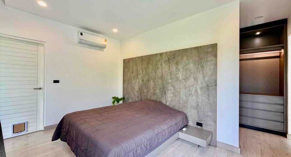 For sale 3 bedrooms villa in Bang Lamung, Chonburi