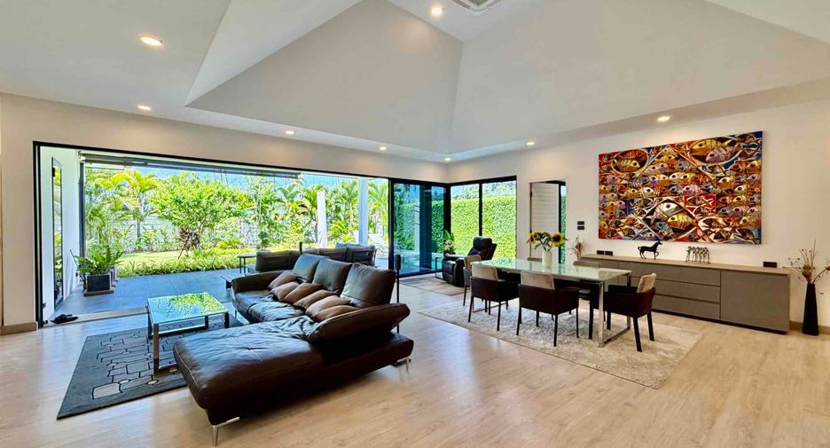 For sale 3 bedrooms villa in Bang Lamung, Chonburi
