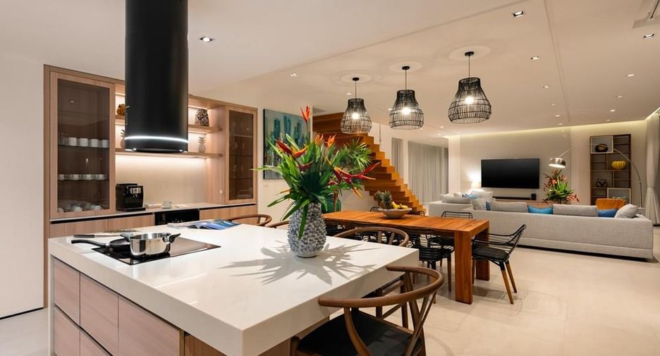 For rent 4 bedrooms villa in Ko Samui, Surat Thani