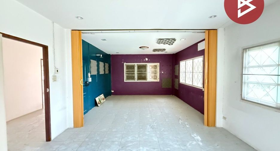 Haus zum Kauf mit 4 Zimmer in Mueang Samut Prakan, Samut Prakan