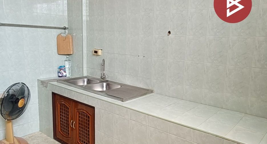 For sale 1 bed townhouse in Mueang Samut Prakan, Samut Prakan