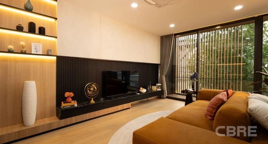 Casa adosada en venta de 3 habitaciones en Wang Thonglang, Bangkok