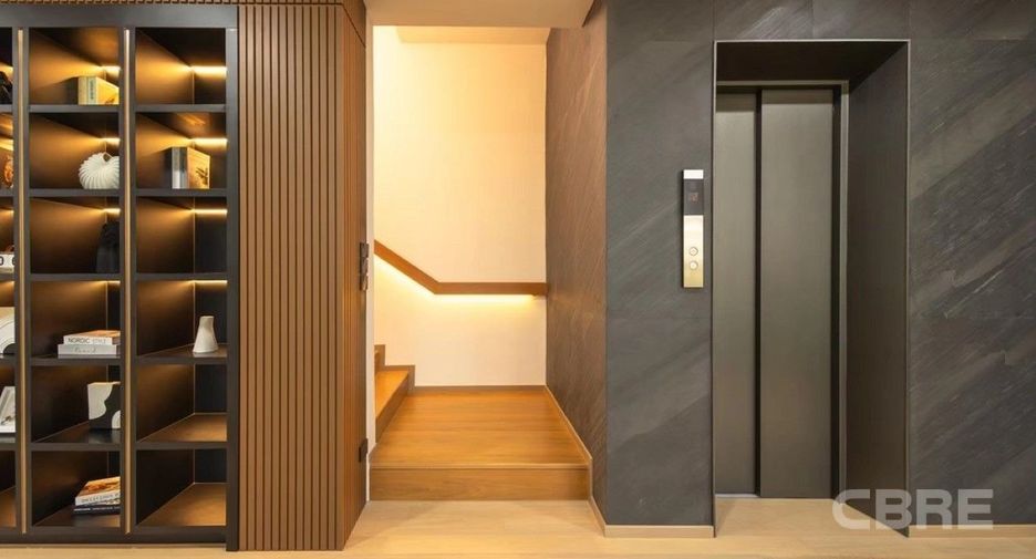 Casa adosada en venta de 3 habitaciones en Wang Thonglang, Bangkok