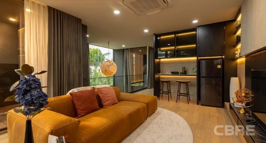 Casa adosada en venta de 3 habitaciones en Wang Thonglang, Bangkok