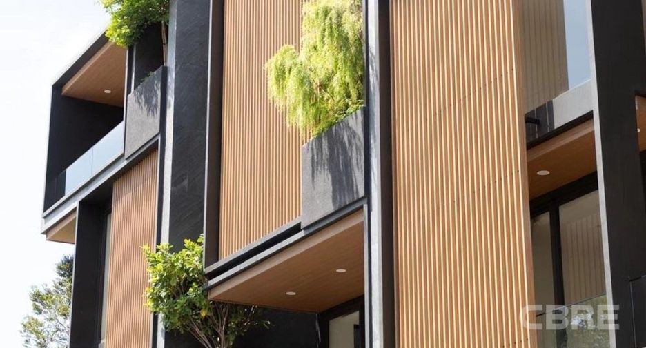 Casa adosada en venta de 3 habitaciones en Wang Thonglang, Bangkok