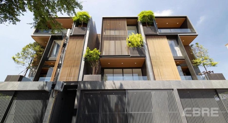 Casa adosada en venta de 3 habitaciones en Wang Thonglang, Bangkok