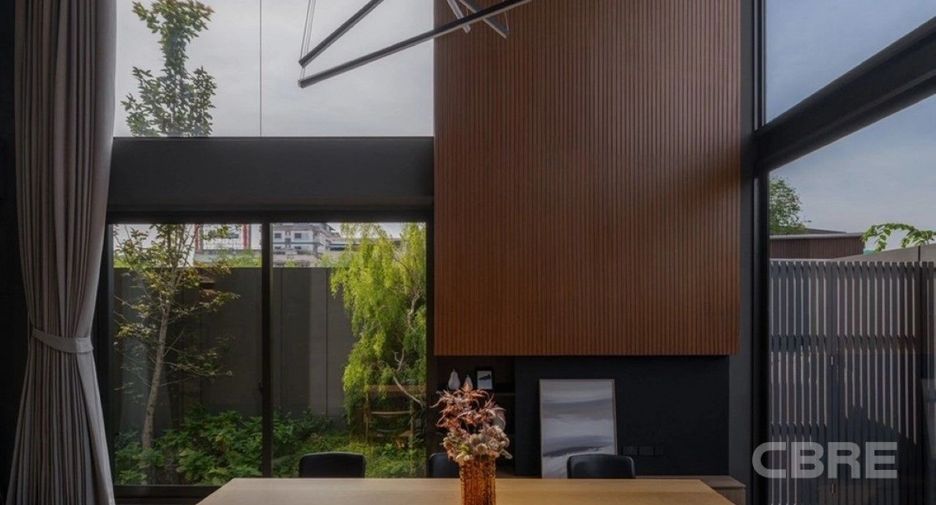 Casa adosada en venta de 3 habitaciones en Wang Thonglang, Bangkok